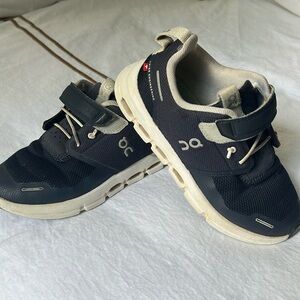 On Cloud sneakers boys size 12